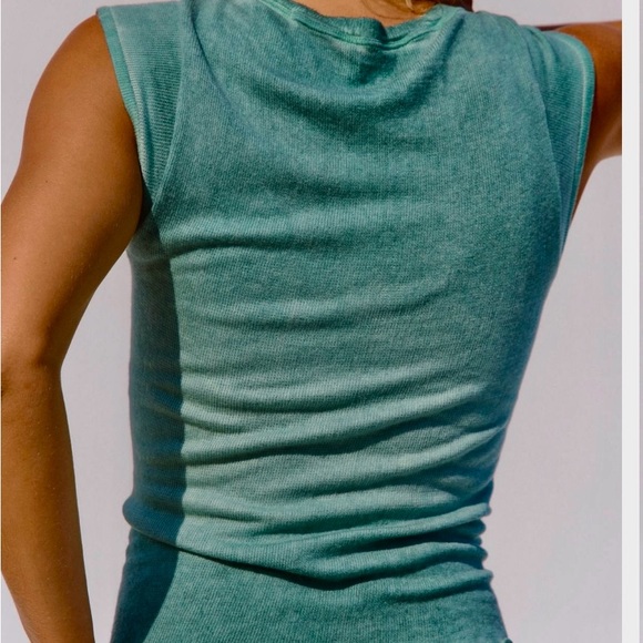 Double Point T - Picture 2 of 3